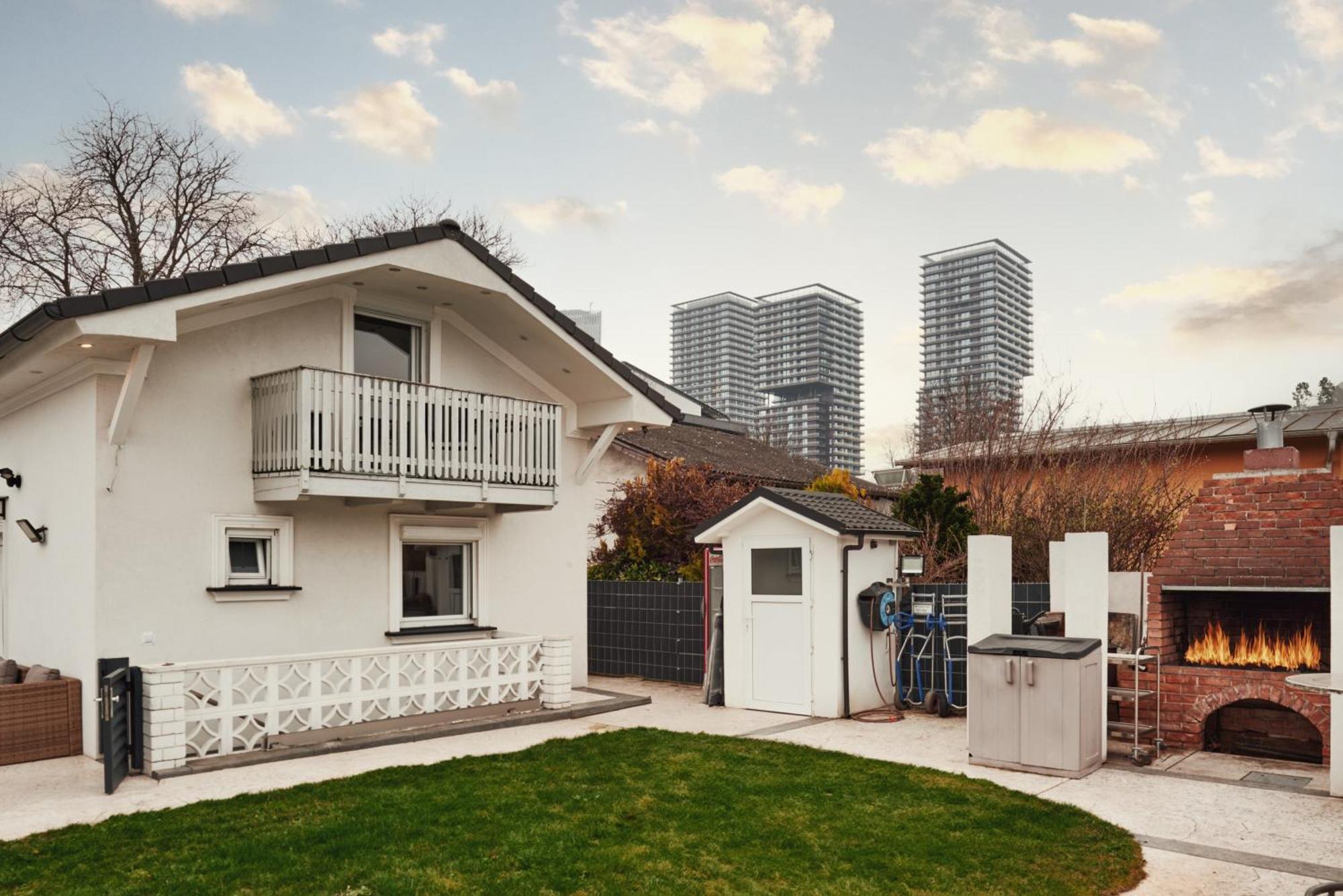 Luxurious 3bd In Prime Location Of W Jacuzzi Swimming Pool N Free Parking Wien