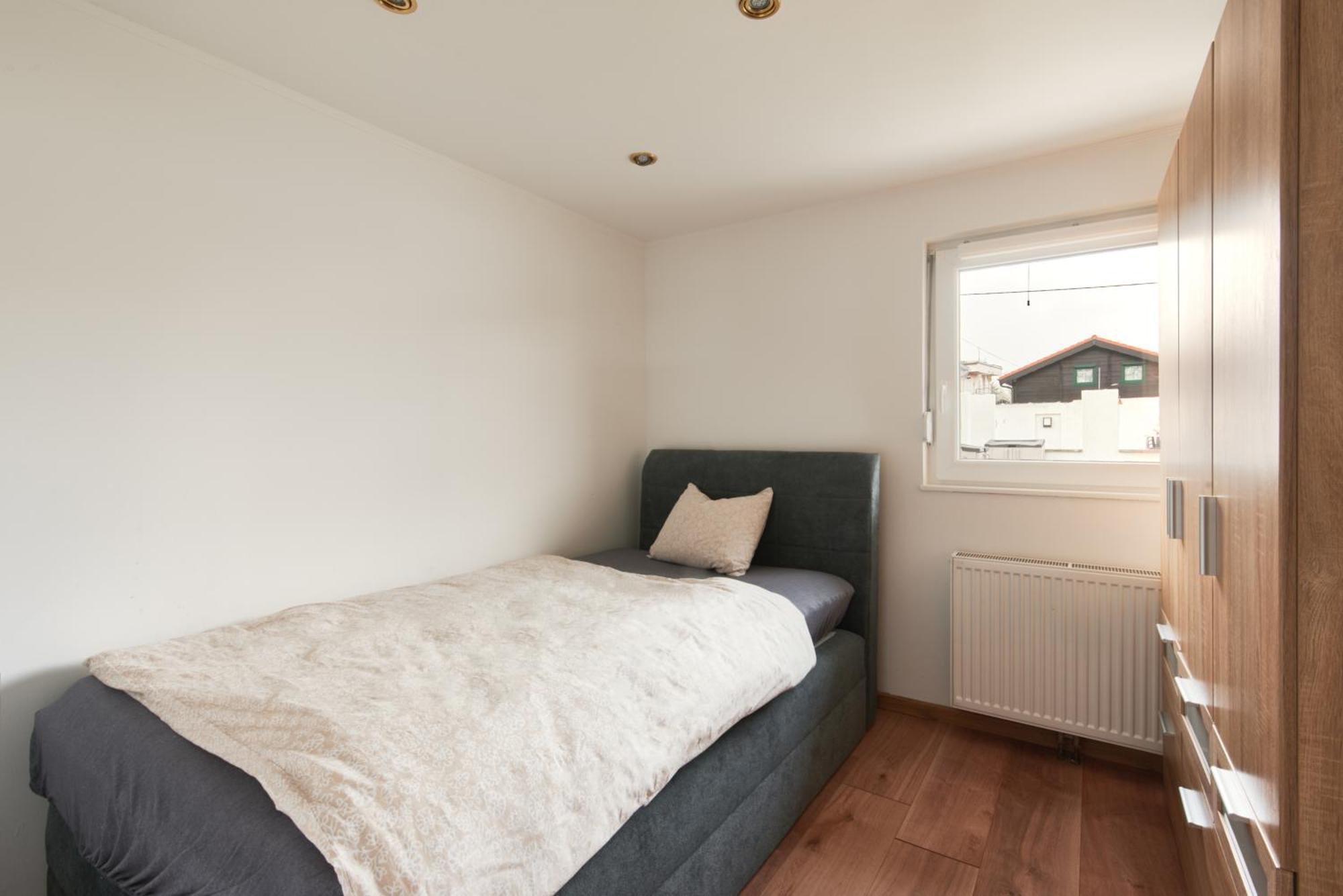 Luxurious 3bd In Prime Location Of W Jacuzzi Swimming Pool N Free Parking Wien